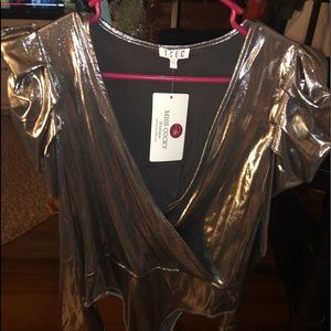 TCEC metallic long sleeve bodysuit L. Puff sleeves